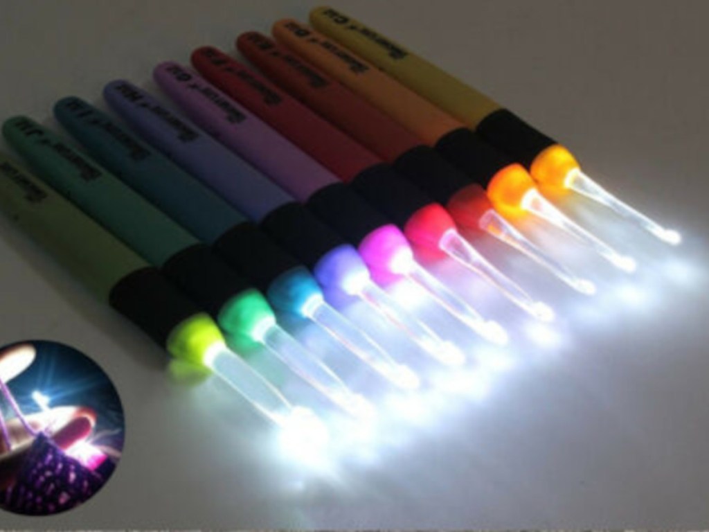 Presents: au Contraire?