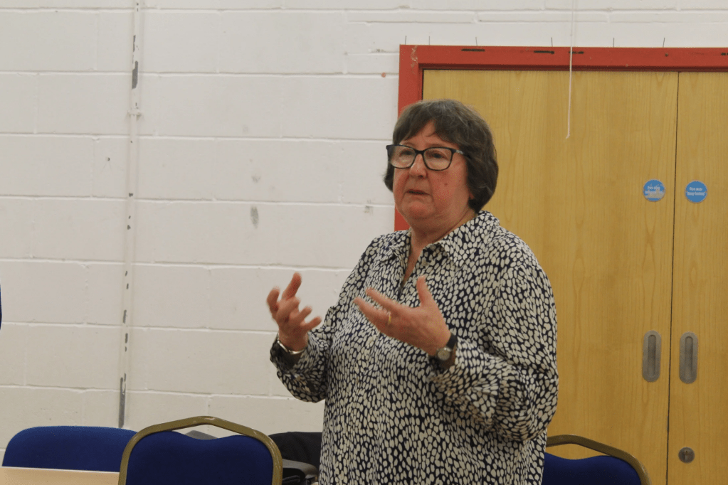 Alt Valley working giving an emotional response to the closure of the library.